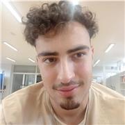 Chico joven con experiencia previa enseñando español en lengua inglesa. Estoy abierto a dar clases a cualquier persona.